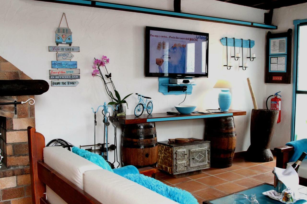 Villa Spa Las Tinajas Triquivijate エクステリア 写真
