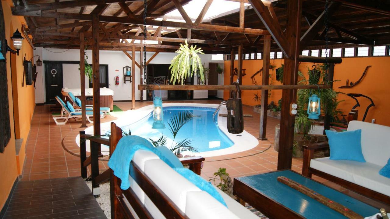 Villa Spa Las Tinajas Triquivijate エクステリア 写真
