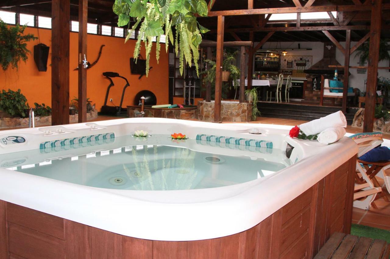 Villa Spa Las Tinajas Triquivijate エクステリア 写真