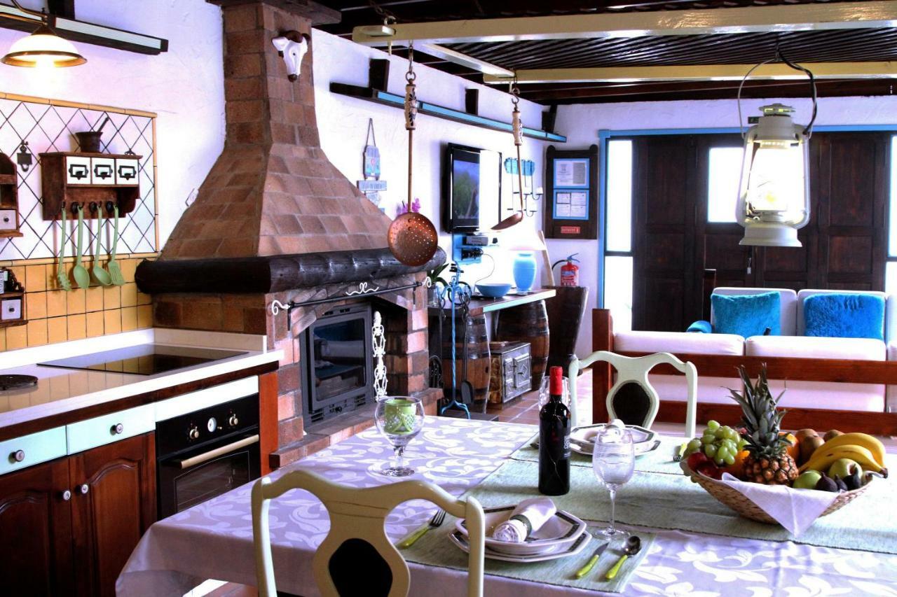 Villa Spa Las Tinajas Triquivijate エクステリア 写真