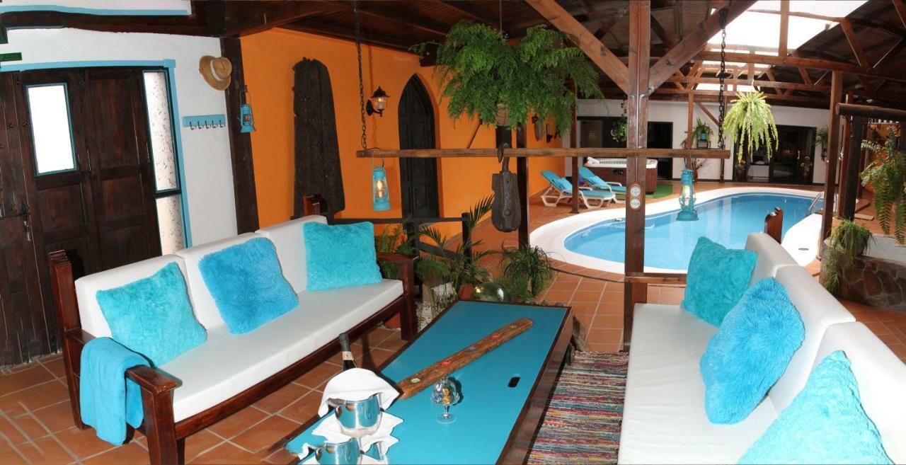 Villa Spa Las Tinajas Triquivijate エクステリア 写真