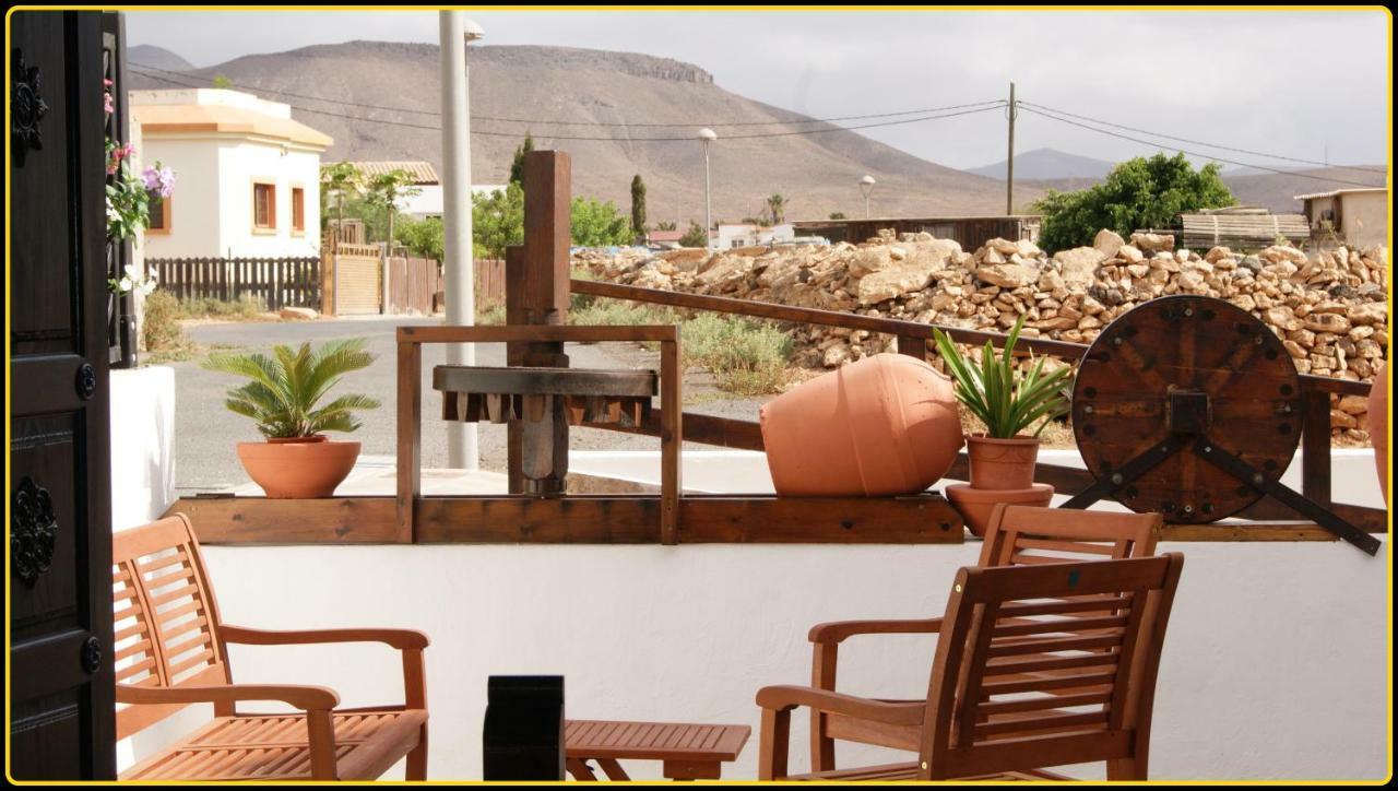 Villa Spa Las Tinajas Triquivijate エクステリア 写真